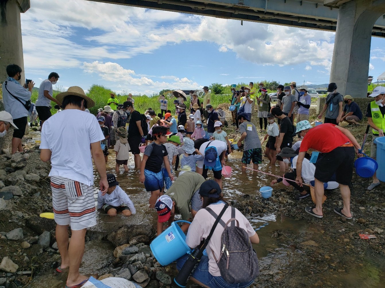 【事前予約制】野洲川鮎フェア～湖南市の夏を遊びつくそう！～親子で鮎のつかみ取りと放流体験