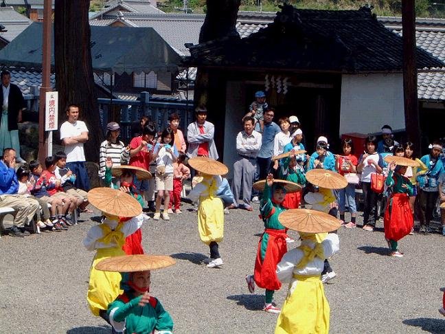 日枝例大祭＜御田植踊り＞（ひえれいたいさい＜おたうえおどり＞）